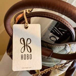 HOBO MEDIUM SHEILA BAG